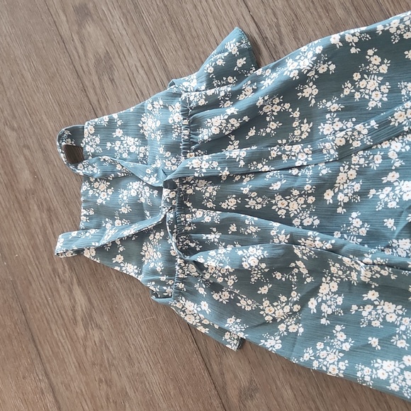 AS IS Floral romper - Picture 4 of 11